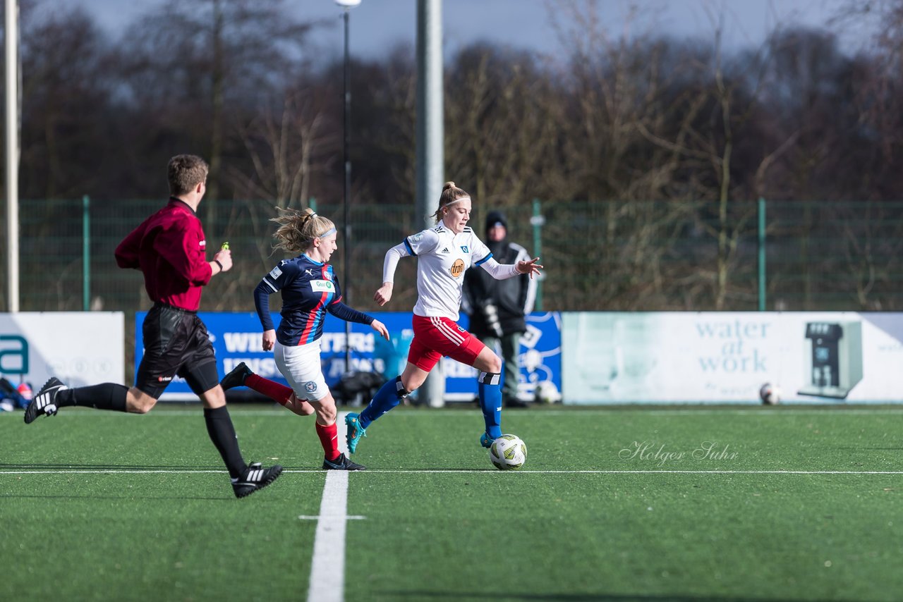 Bild 190 - wBJ HSV - F Holstein Kiel : Ergebnis: 0:6